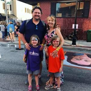 Meet your Posher, Caris